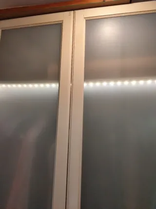 Armario Ikea 2 puertas cristal