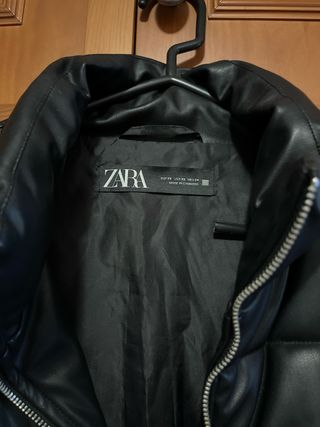 Chaleco polipiel negro Zara Talla M mujer