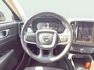 Volvo XC40 2.0 B3 G Momentum Pro Auto
