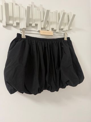 Falda viral Bershka negra