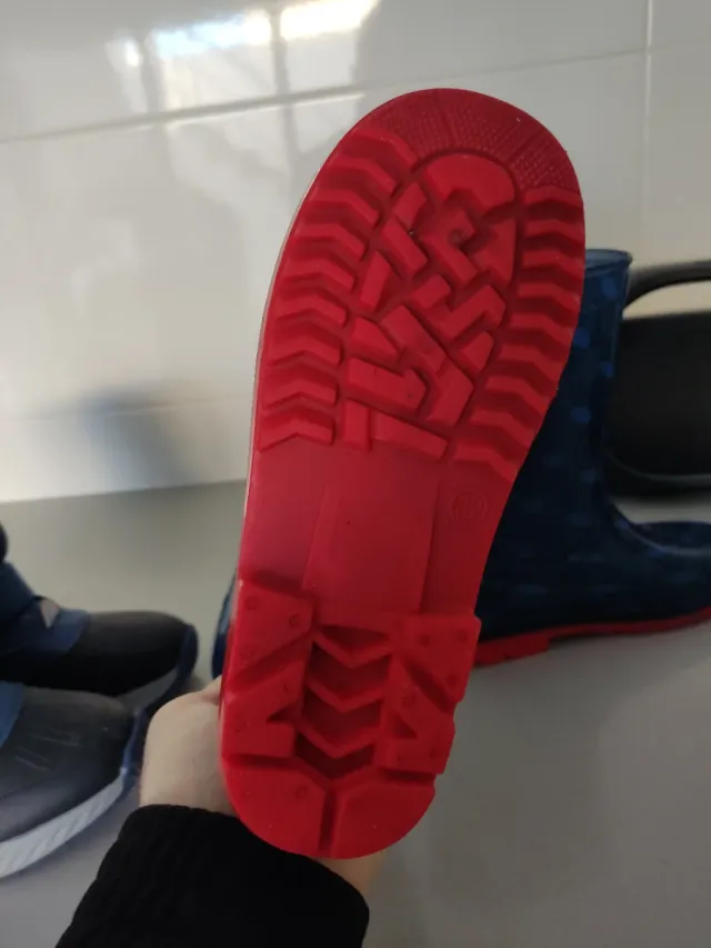 Botas de agua Spider-Man azules y rojas