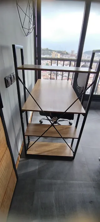 Escritorio madera y metal