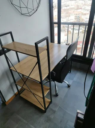 Escritorio madera y metal