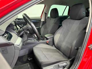 SKODA OCTAVIA COMBI 2.0TDi 150CV DSG STYLE 5PT