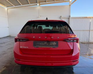 SKODA OCTAVIA COMBI 2.0TDi 150CV DSG STYLE 5PT