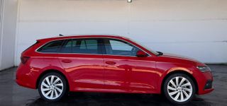 SKODA OCTAVIA COMBI 2.0TDi 150CV DSG STYLE 5PT