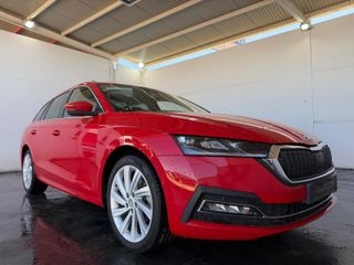 SKODA OCTAVIA COMBI 2.0TDi 150CV DSG STYLE 5PT