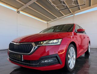SKODA OCTAVIA COMBI 2.0TDi 150CV DSG STYLE 5PT