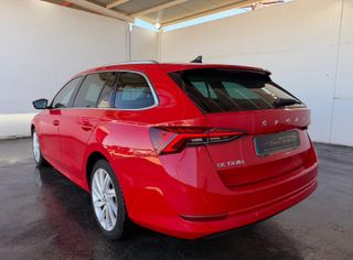 SKODA OCTAVIA COMBI 2.0TDi 150CV DSG STYLE 5PT