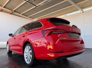 SKODA OCTAVIA COMBI 2.0TDi 150CV DSG STYLE 5PT