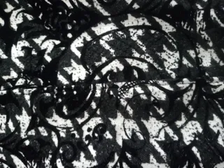 Abrigo Desigual Negro y Blanco