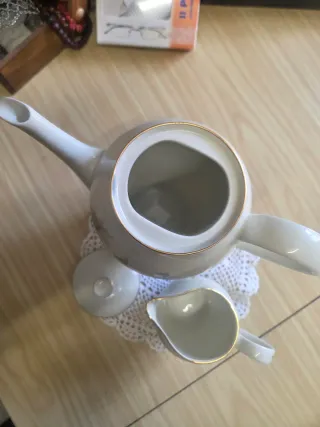 Elegante set in pregiata porcellana Richard Ginori