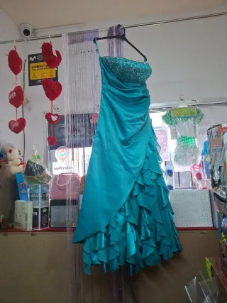 Traje de fiesta azul turquesa