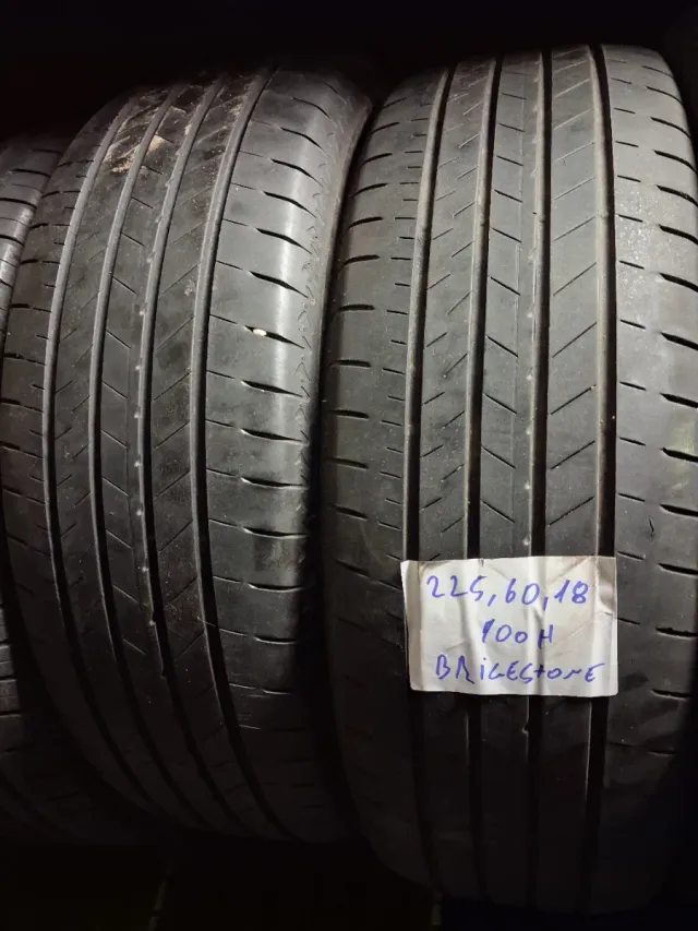 Neumático Bridgestone 225/60 R18 100H