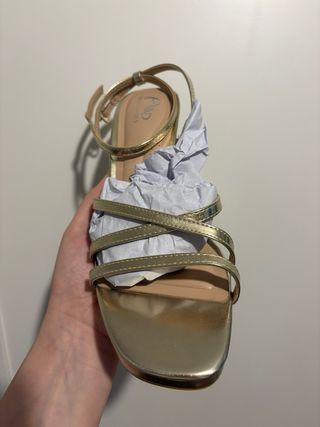 Sandalias tacón doradas plataforma