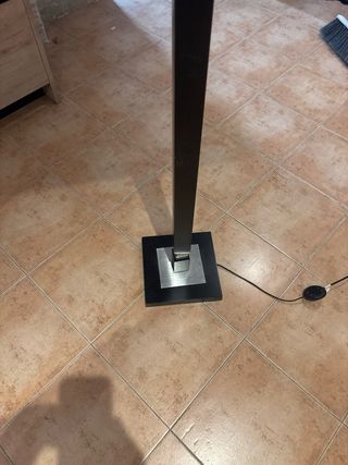 Lámpara de pie salón beige y negro