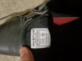 Scarponi neri uomo usati poco