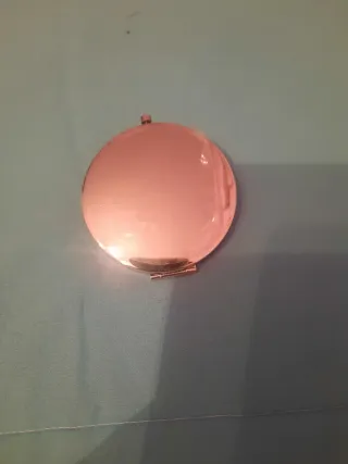 Espejo de bolsillo con flores y mariposas