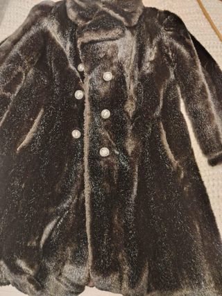 Abrigo pelo sintético marrón