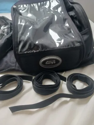 Bolsa de moto Givi negra