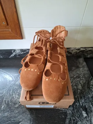 Zapatos planos boho cordones dorados