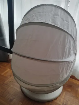 Sillón infantil giratorio blanco