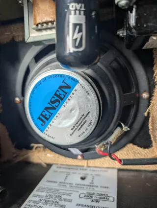 Amplificador Fender Champion 600 Modificado