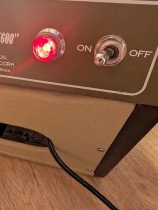 Amplificador Fender Champion 600 Modificado