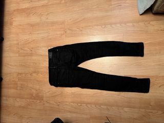 Pantalón vaquero negro largo