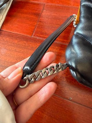 Bolso Lou Lou negro de YSL