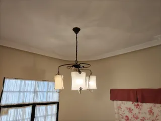 Lámpara de hierro y cristal