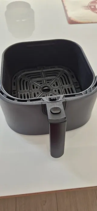 Cosori Freidora de Aire 4.7L Duradera