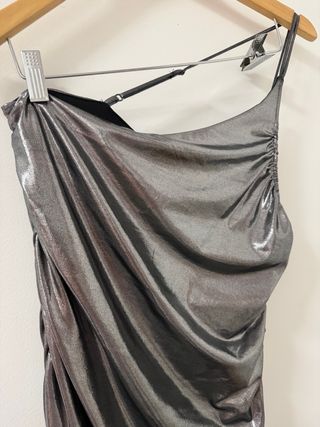 Vestido de fiesta plateado