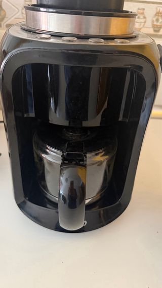 Cafetera Eléctrica con Molinillo