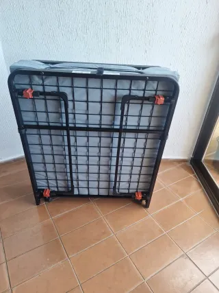 Cama Plegable Individual prácticamente nueva