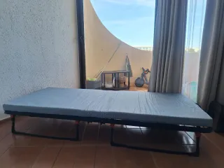 Cama Plegable Individual prácticamente nueva