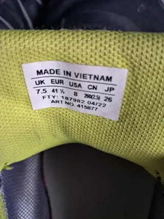 Zapatillas Salomon Trail Running Negras y Amarilla