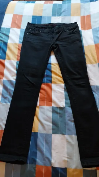 Pantalones slim Passport