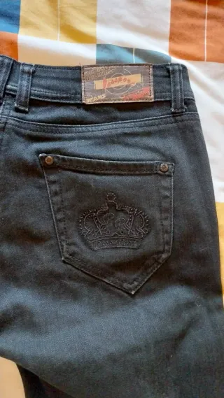 Pantalones slim Passport