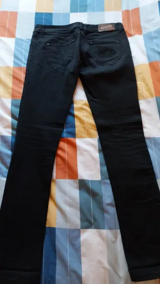 Pantalones slim Passport