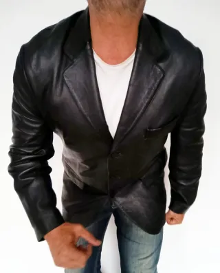 Americana de piel genuina Talla M Medidas indicada