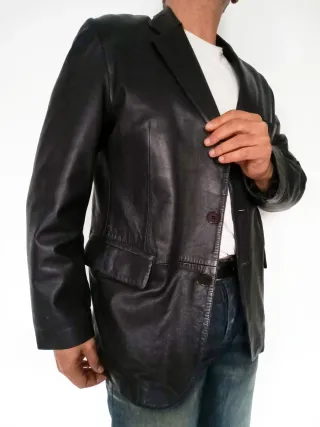 Americana de piel genuina Talla M Medidas indicada