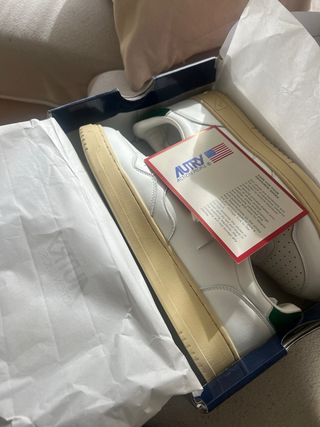 Zapatillas estilo Autry en perfecto estado