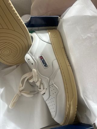 Zapatillas estilo Autry en perfecto estado