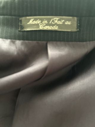 Traje azul marino rayas diplomáticas