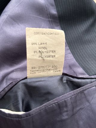 Traje azul marino rayas diplomáticas