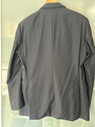 Traje azul marino rayas diplomáticas