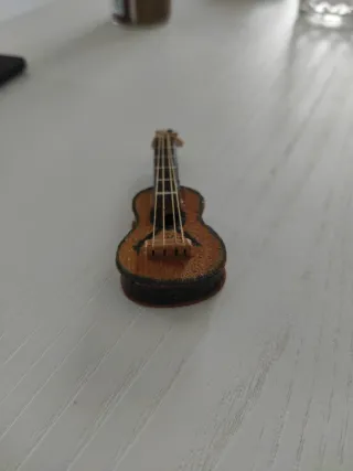 Miniatura Guitarra Española