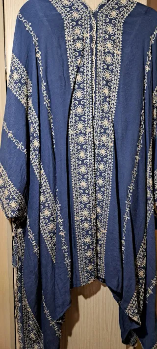 Kimono Azul con Bordado Beige Talla Única