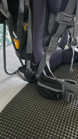 Mochila Porta Bebé Deuter cobfort 1.plus Trekking